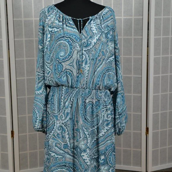 White House Black Market | Dresses | Whbm Bluegraywhite Split Sleeve Paisley  Dress | Poshmark